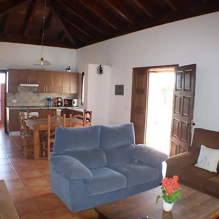 Villa ..3 *